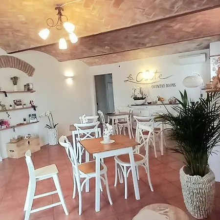 Πανσιόν La Corte Country