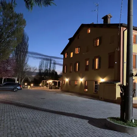 Πανσιόν La Corte Country 4*