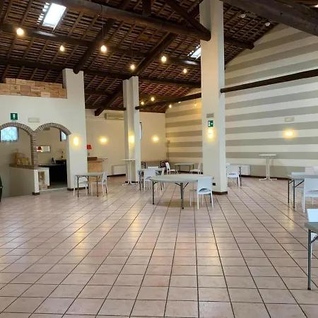 Πανσιόν La Corte Country 4*