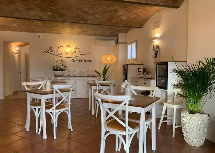 La Corte Country Πανσιόν 4*